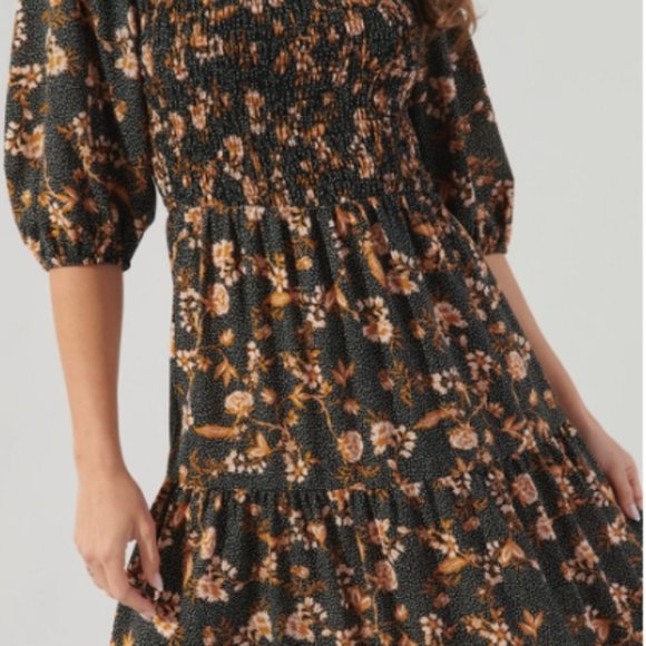 Zana Floral Dot Frazier Smocked Tiered Midi Dress by Sugarlips - Picture 3 of 6